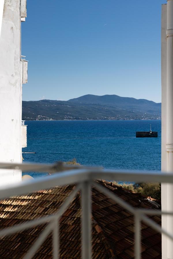 Seaside Penthouse In Kalamata Apartment Exterior photo